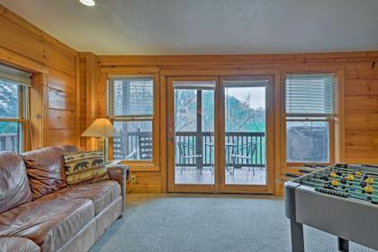 Pigeon Forge Resort Studio Cabin on Dollywood Ln! - image 14