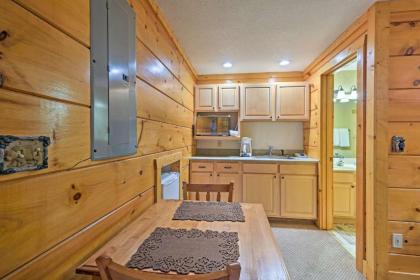 Pigeon Forge Resort Studio Cabin on Dollywood Ln! - image 16