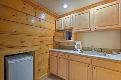 Pigeon Forge Resort Studio Cabin on Dollywood Ln! - image 20