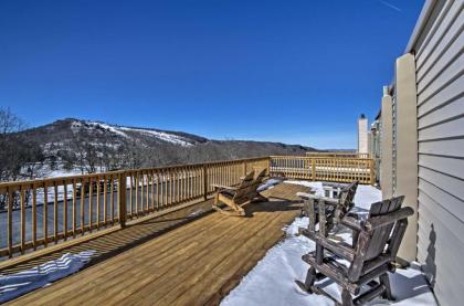 Beech Mountain Resort Condo - 5 Mins to Skiing! - image 4