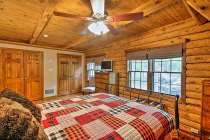 Family-Friendly Massanutten Log Home with Views! - image 17