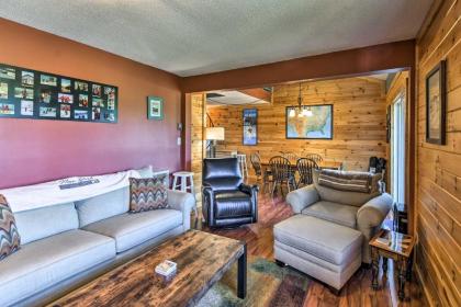 Cozy Condo - Walk to Resort 9 Miles to Sugar Mtn! - image 17