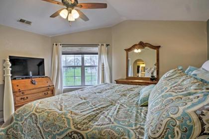 Holiday Hills Resort Condo - Mins to Branson Strip - image 15