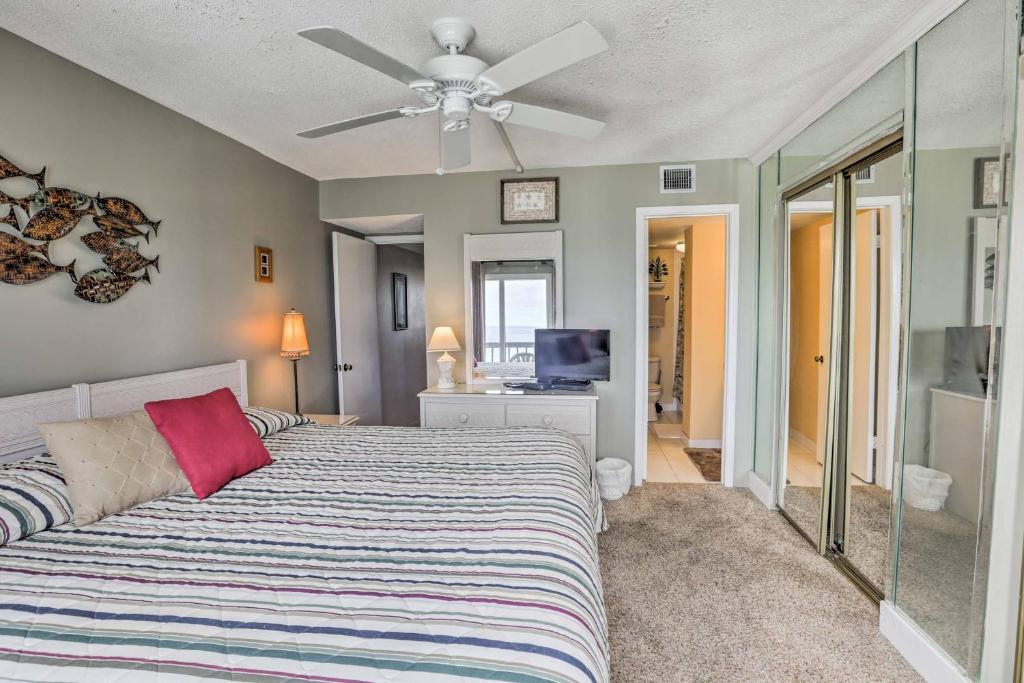 Oceanside Panama City Beach Resort Condo with 2 Pools - image 2