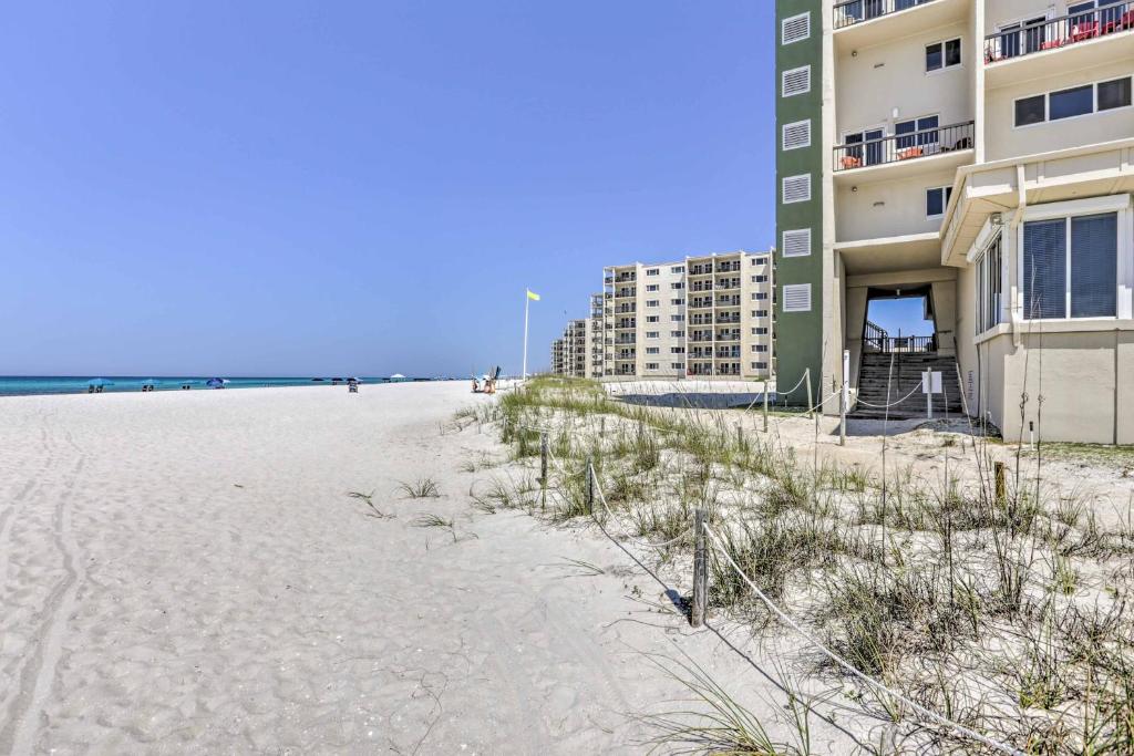 Oceanside Panama City Beach Resort Condo with 2 Pools - image 3