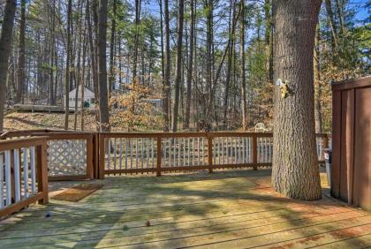 N Conway Home with Porch -Walk to Cranmore Mtn Resort - image 9