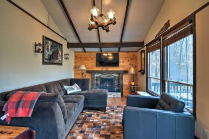 Cozy Beech Mountain Family Retreat with 2 Decks! - image 1