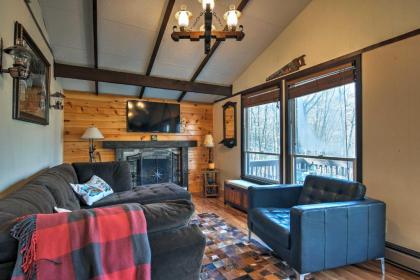 Cozy Beech Mountain Family Retreat with 2 Decks! - image 9