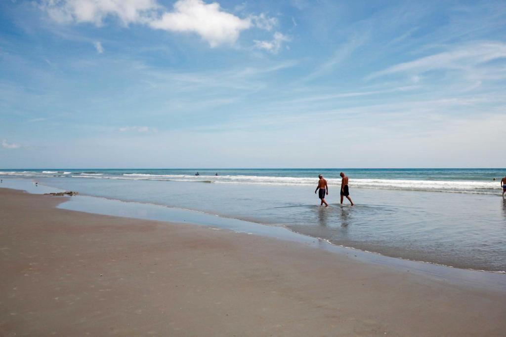 Oceanfront Resort Condo Steps to Daytona Beach! - image 3