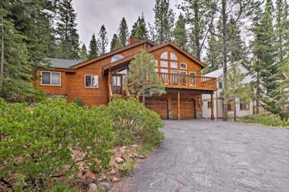 Lovely Tahoe Resort Cabin with Trails Hot Tub Access - image 15