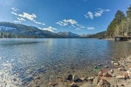 Lovely Tahoe Resort Cabin with Trails Hot Tub Access - image 6