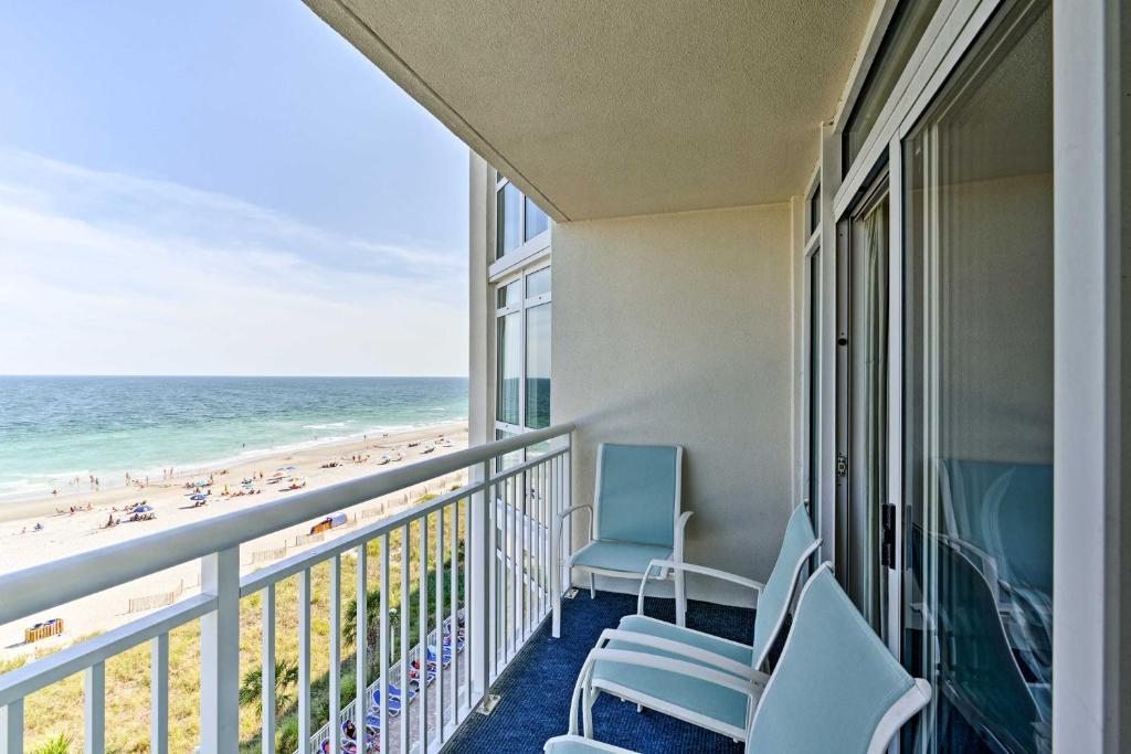 Baywatch Resort Tower 2 Oceanfront Condo with Pools! - image 3