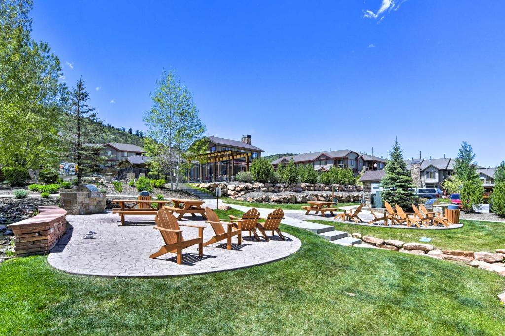 Park City Condo with Pool - 2 Miles to Ski Resort! - image 5