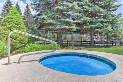 Country Pines Townhome Gated Resort with Pool and Spa - image 8