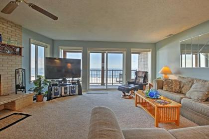 Spacious Resort Condo - Steps to Lincoln Beach! - image 10