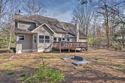 Tannersville House with Bar and Deck 2Mi to Ski Resort - image 19