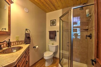 Cozy Streamside Studio 1 Mi From Taos Ski Resort! - image 13