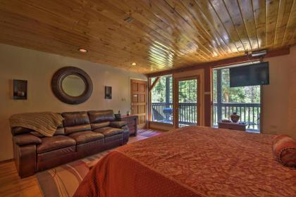 Cozy Streamside Studio 1 Mi From Taos Ski Resort! - image 3