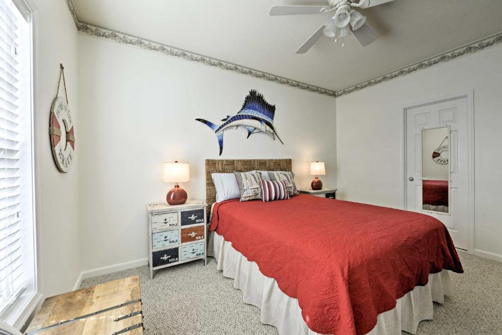 Elegant Coastal Resort Condo Minutes to Beaches! - image 4