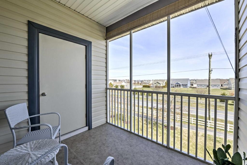 Elegant Coastal Resort Condo Minutes to Beaches! - image 6