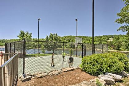 Branson Lodge in StoneBridge with Resort Amenities! - image 17