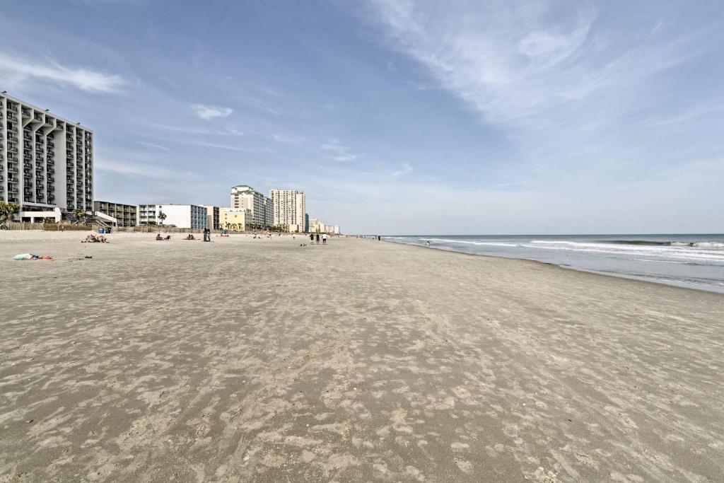 Cozy Myrtle Beach Resort Condo - Steps from Beach! - image 3