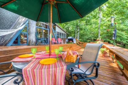 Quiet Lakefront Cottage with Dock and Resort Access! - image 7