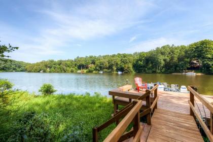 Quiet Lakefront Cottage with Dock and Resort Access! - image 8