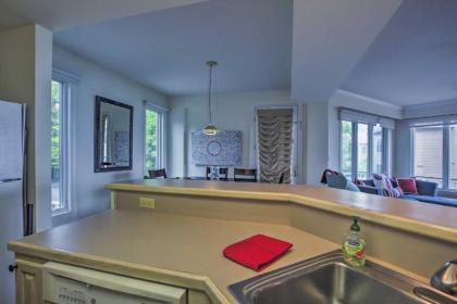 Wintergreen Condo with Mtn Views and Shuttle to Resort - image 4