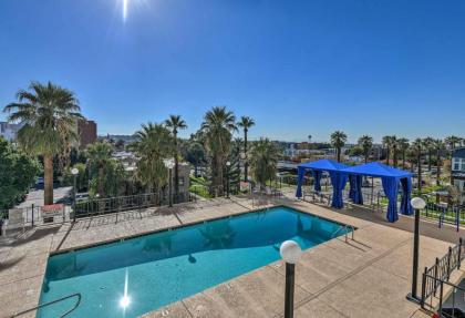 Downtown Phoenix Alcove Studio with Resort Amenities - image 9