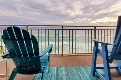 Spectacular Oceanfront Emerald Beach Resort Condo - image 1