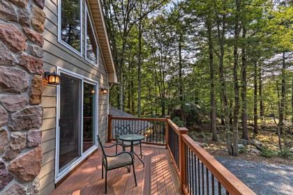 3-Story LK Harmony Resort Chalet with Fire Pit Deck - image 10