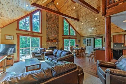 3-Story LK Harmony Resort Chalet with Fire Pit Deck - image 7