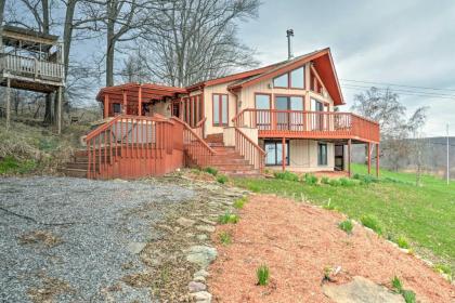 Family Home with Hot Tub 2 Minutes to Swain Resort! - image 13