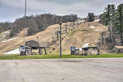 Family Home with Hot Tub 2 Minutes to Swain Resort! - image 4