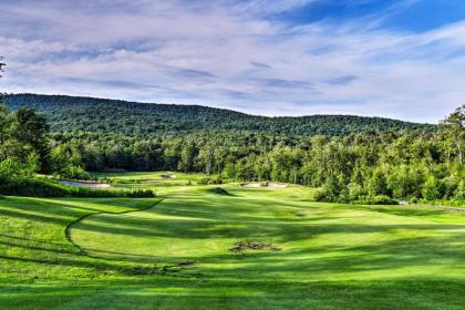 Ski-In Resort Family Condo with Deck at Jay Peak! - image 15