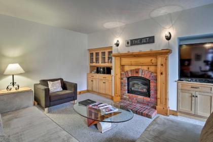 Ski-In Resort Family Condo with Deck at Jay Peak! - image 8