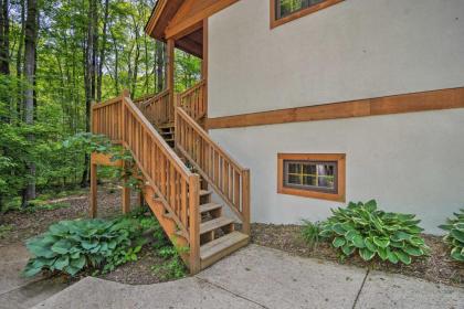 Boyne Falls Home - Walk to Ski Resort and Fairways! - image 9