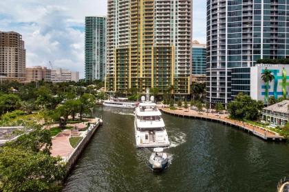 Luxe Beachfront Ft Lauderdale Resort Condo with Pool! - image 15