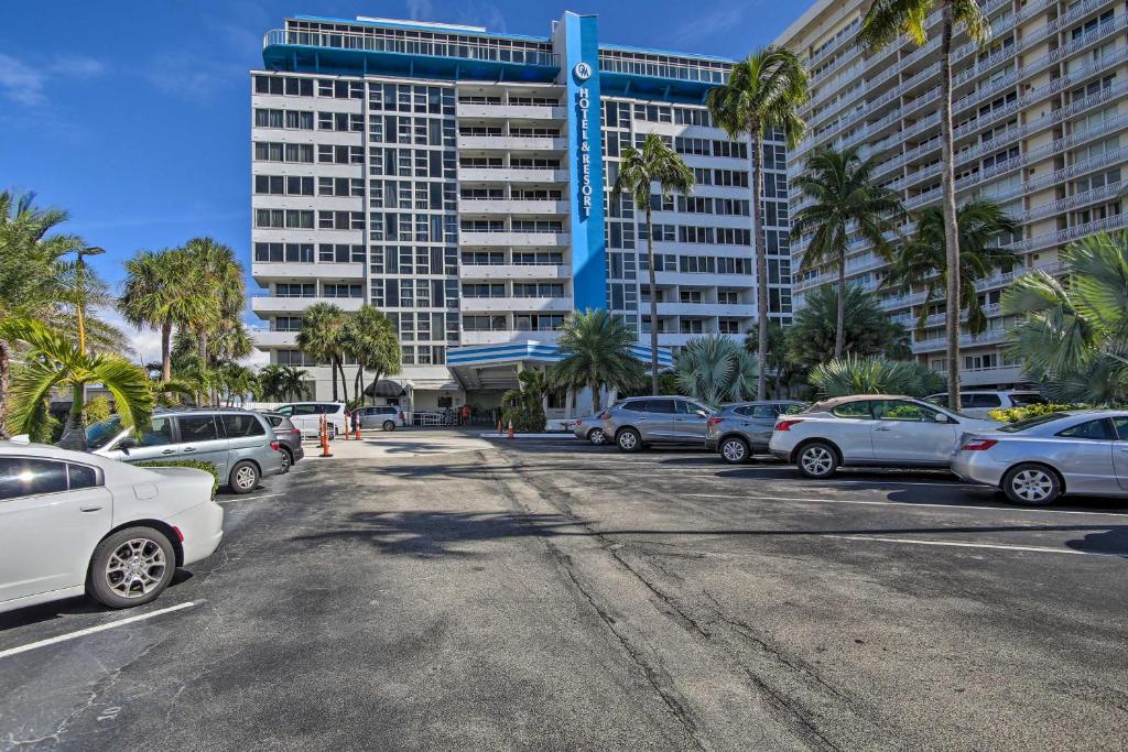 Luxe Beachfront Ft Lauderdale Resort Condo with Pool! - image 5