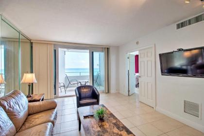 Luxe Beachfront Ft Lauderdale Resort Condo with Pool! - image 8