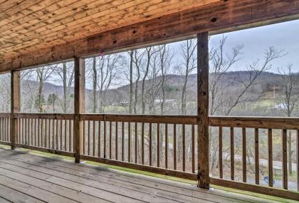 Cabin with Hot Tub and Mtn View 6 Mi to Snowshoe Resort - image 11