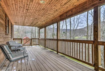 Cabin with Hot Tub and Mtn View 6 Mi to Snowshoe Resort - image 3