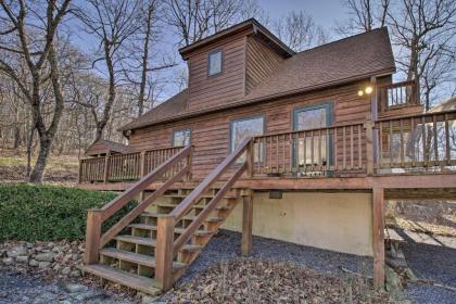 Wintergreen Resort Cabin with Deck-Small Dogs Allowed - image 13