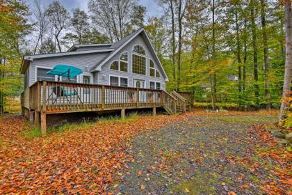 Pocono Lake Home in Resort Community with Hot Tub - image 9