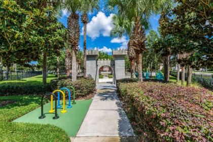 Disney Retreat Private Pool Theater and Game Room! - image 13