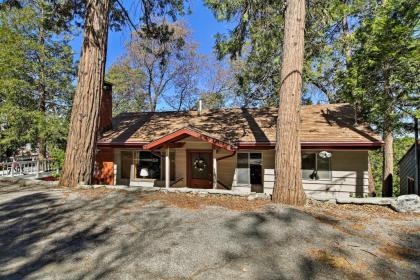 Lake Arrowhead Retreat By Snow Valley Mtn Resort! - image 3