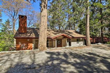 Lake Arrowhead Retreat By Snow Valley Mtn Resort! - image 8