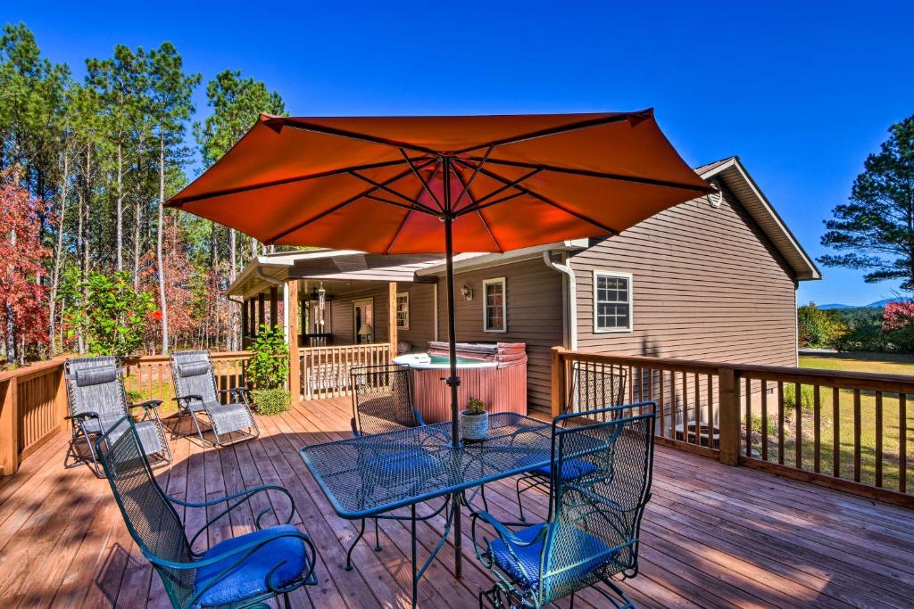 Ellijay Resort Cabin with Private Hot Tub and Mtn Views - main image