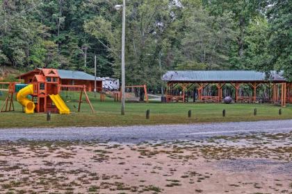 Lightning Bug Lodge at Coosawattee River Resort! - image 12